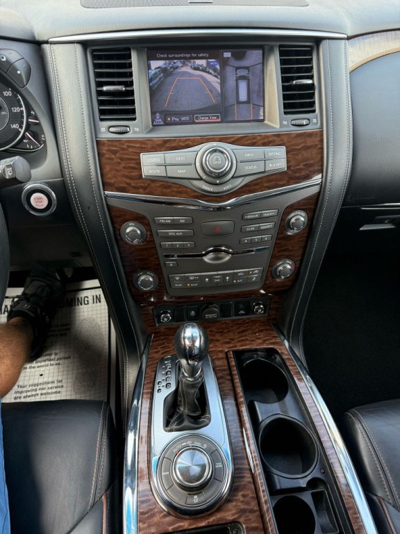 2017 Nissan Armada Image 17
