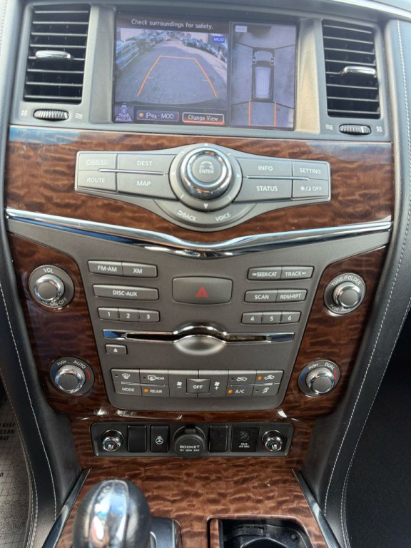 2017 Nissan Armada Image 18