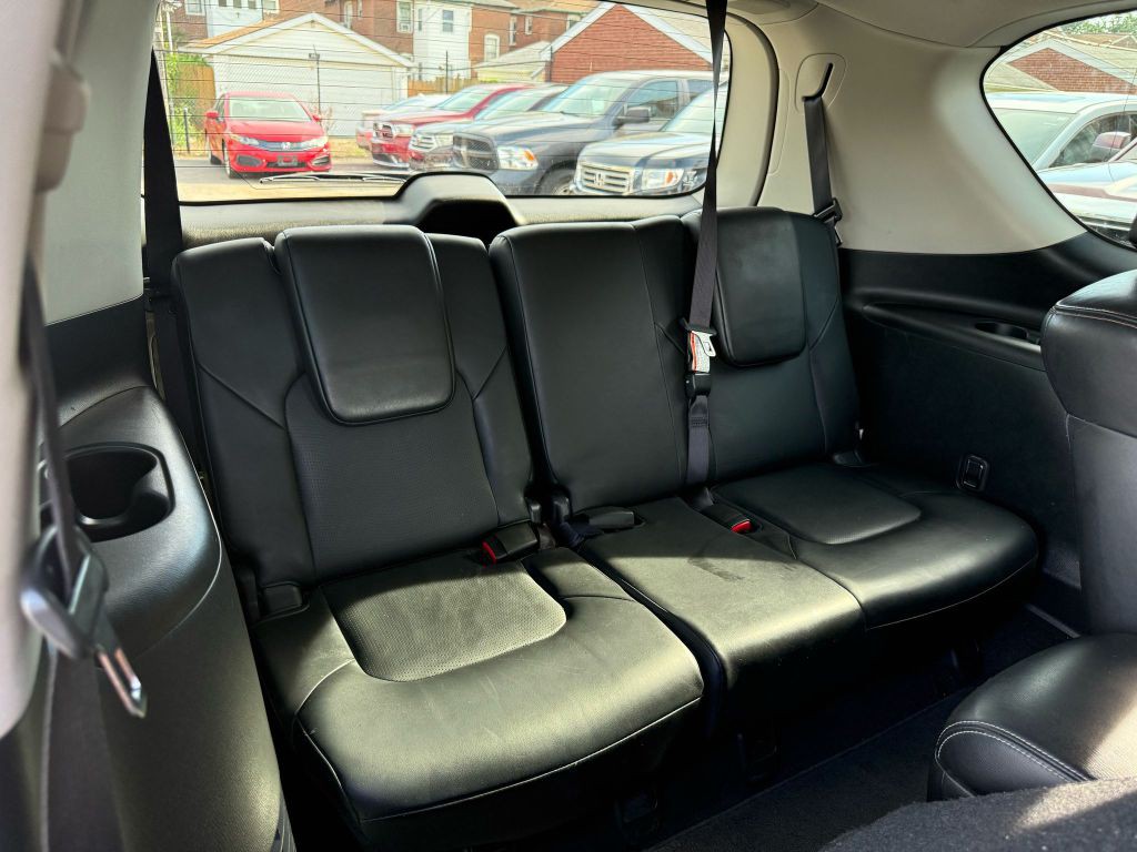 2017 Nissan Armada Image 24