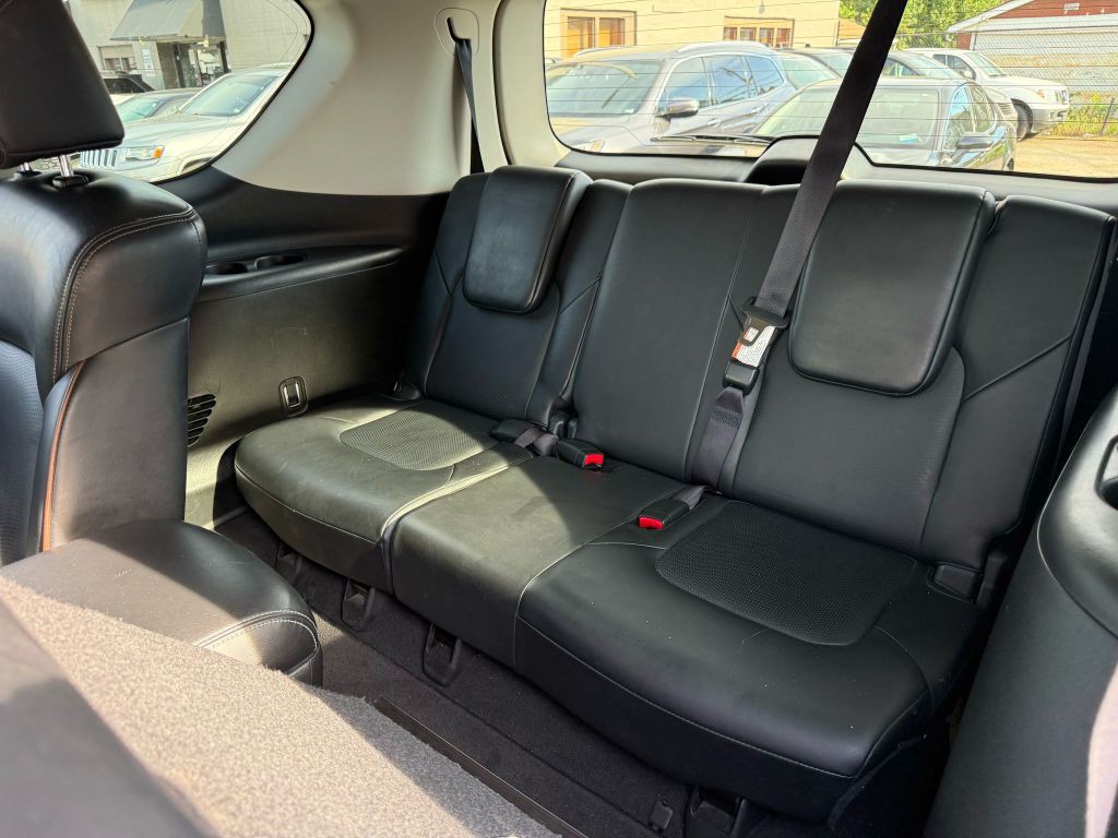 2017 Nissan Armada Image 25