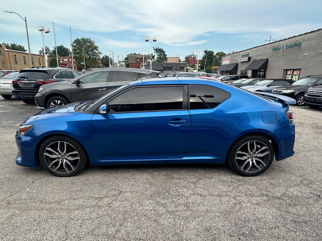 2014 Scion tC Image 5