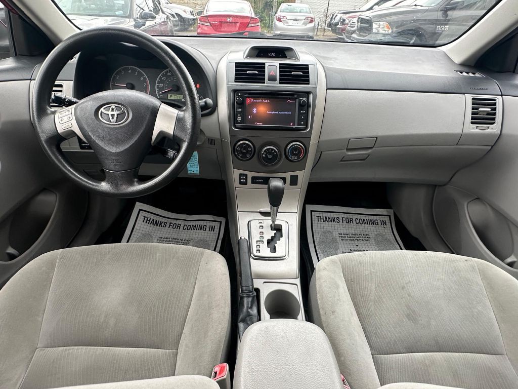 2013 Toyota Corolla Image 14