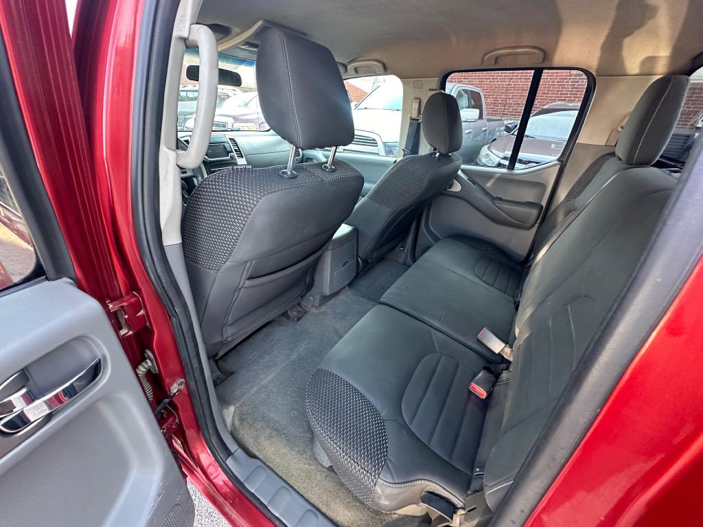 2017 Nissan Frontier Image 21