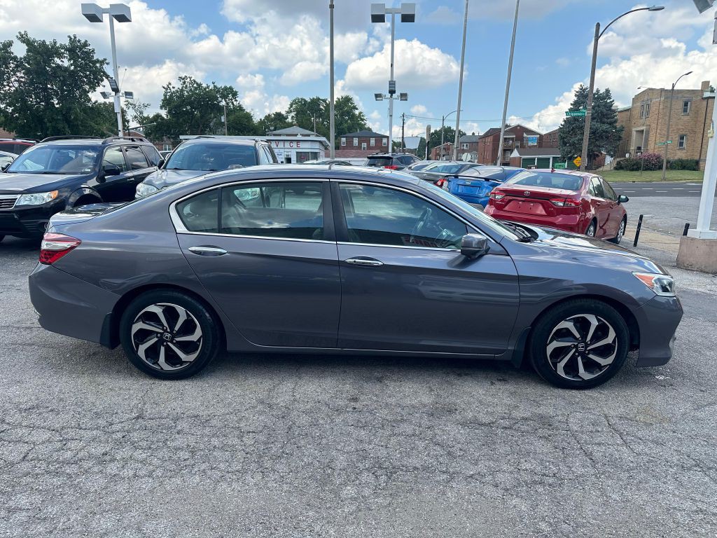 2017 Honda Accord Image 4
