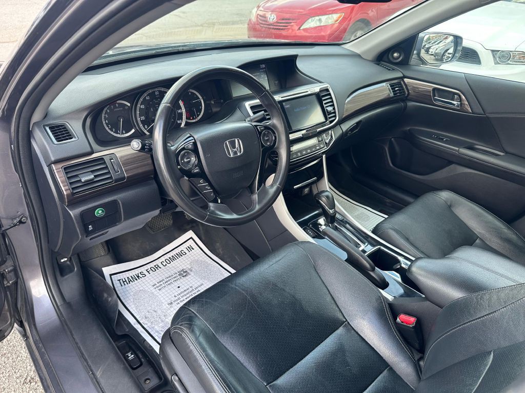 2017 Honda Accord Image 11