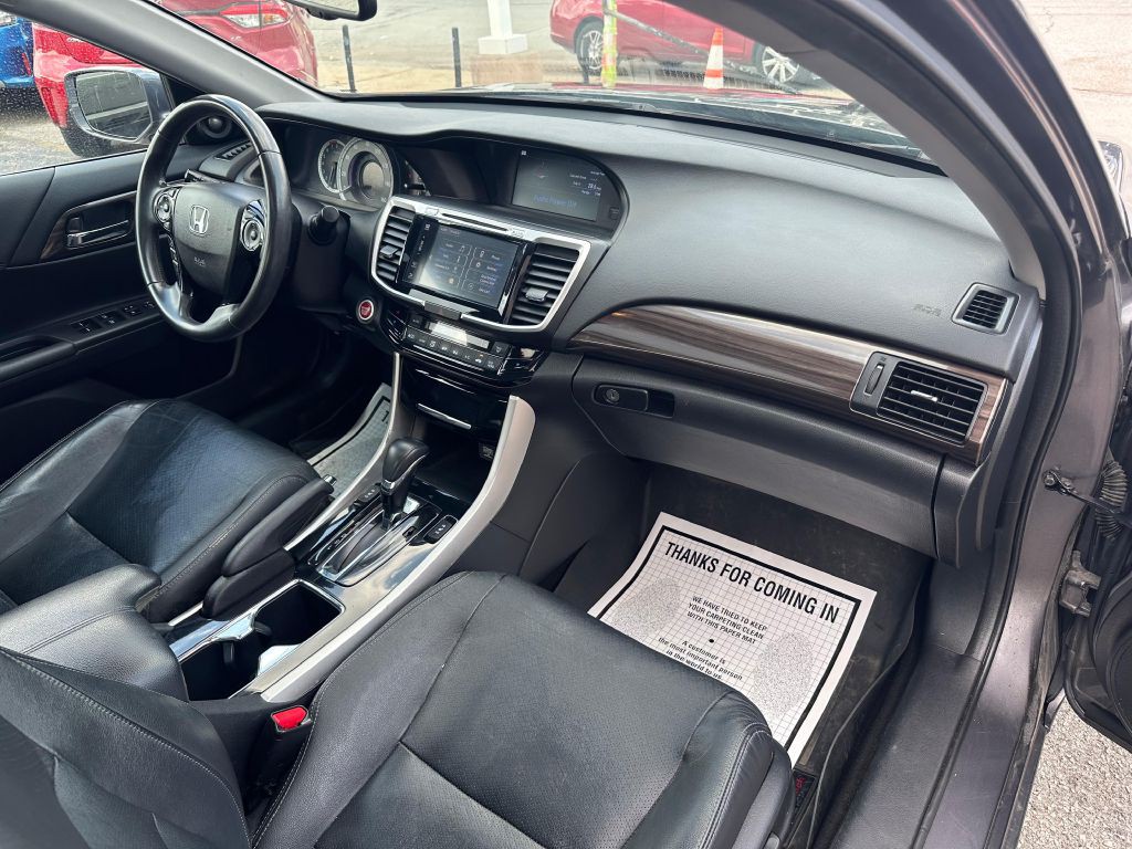 2017 Honda Accord Image 13