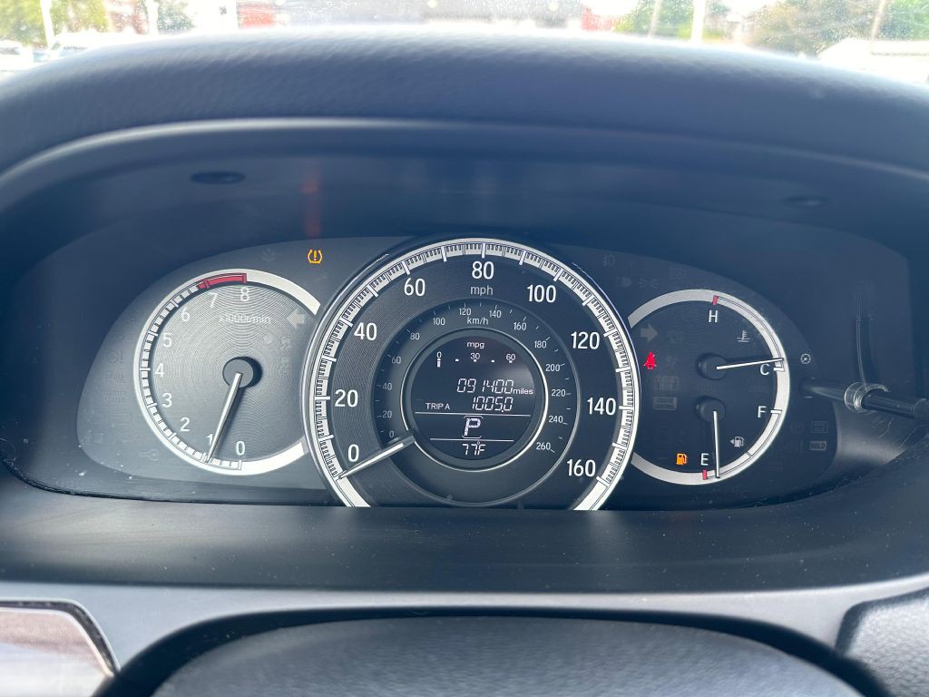 2017 Honda Accord Image 15