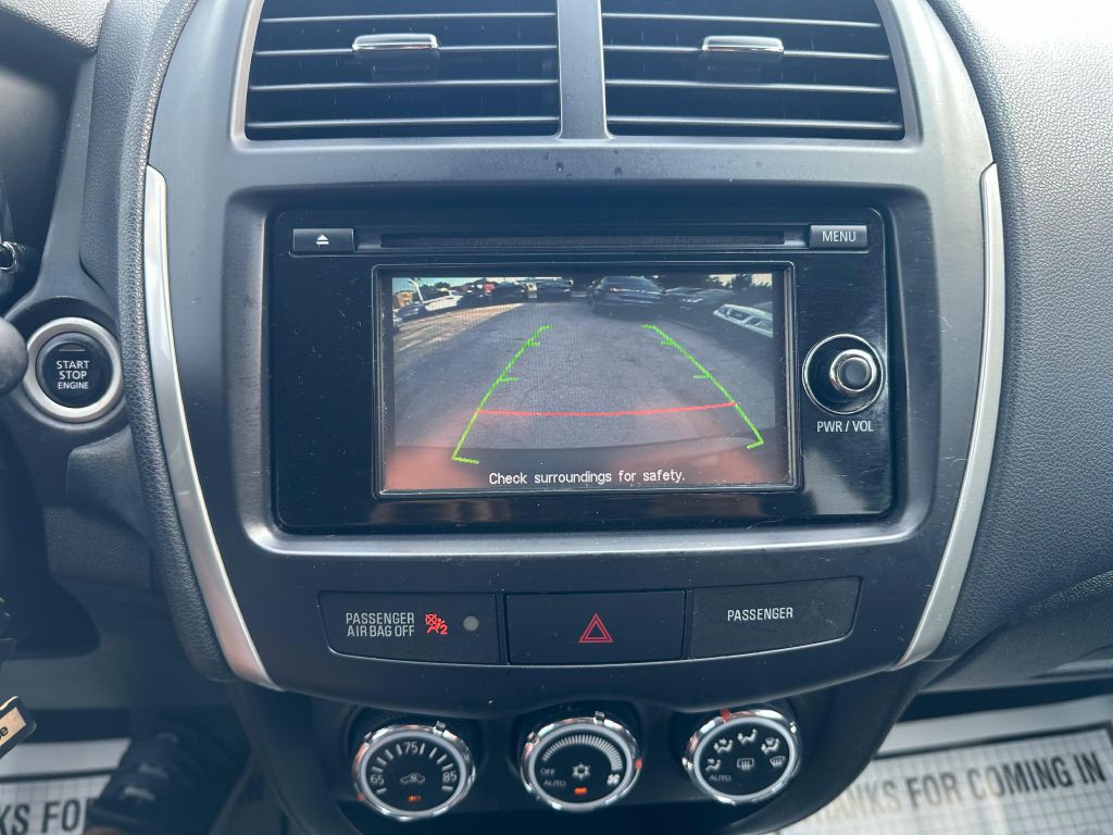 2014 Mitsubishi Outlander Image 17