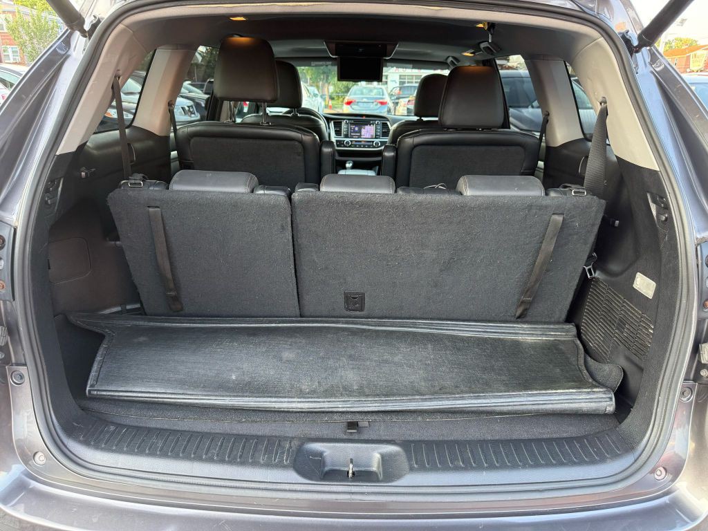 2014 Toyota Highlander Image 9