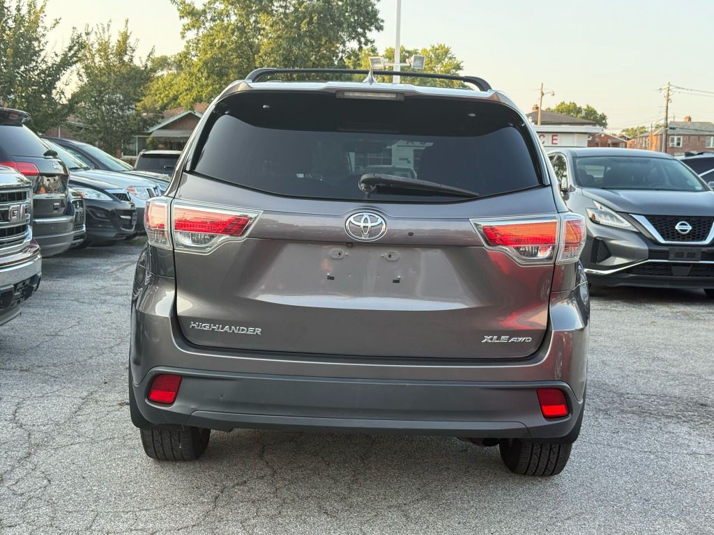 2014 Toyota Highlander Image 10