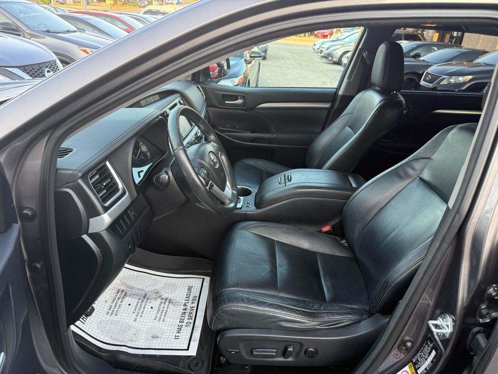 2014 Toyota Highlander Image 12