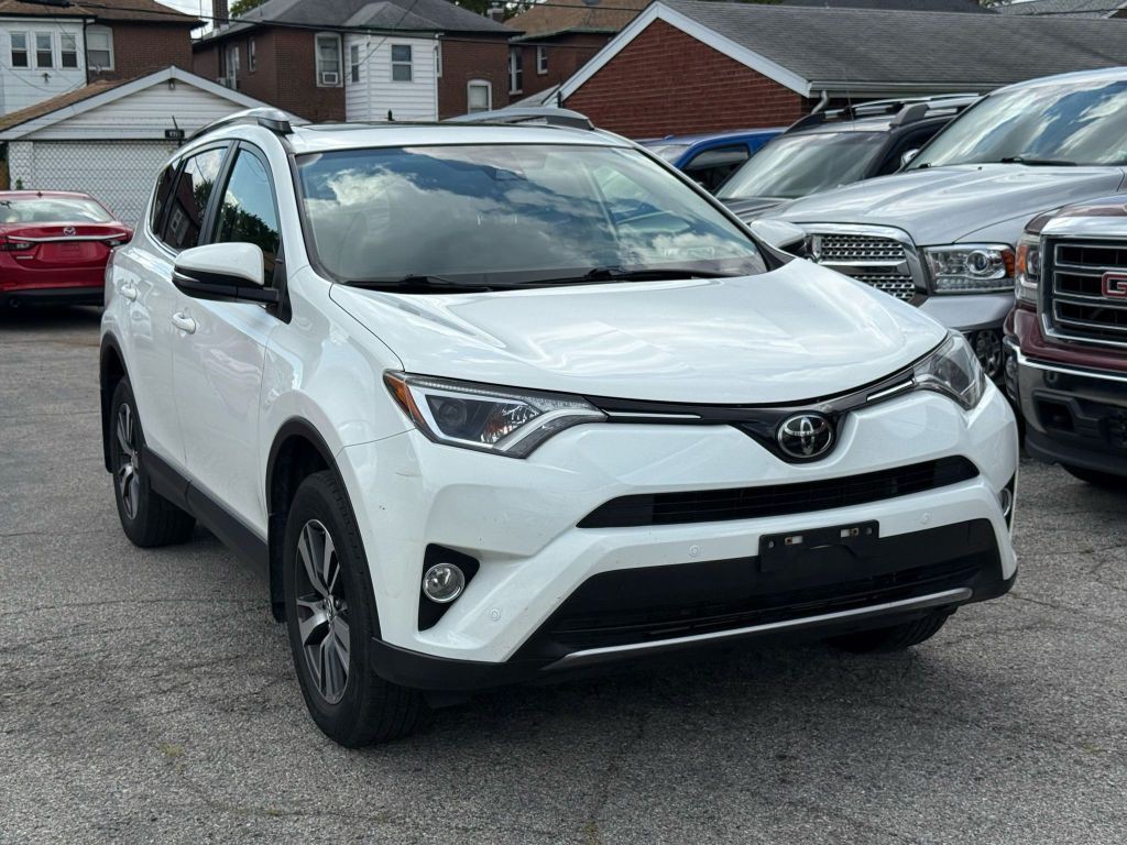2018 Toyota Rav4 Image 1