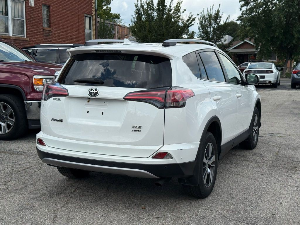 2018 Toyota Rav4 Image 4