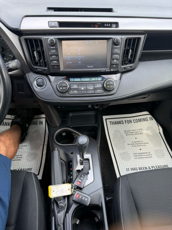 2018 Toyota Rav4 Image 16
