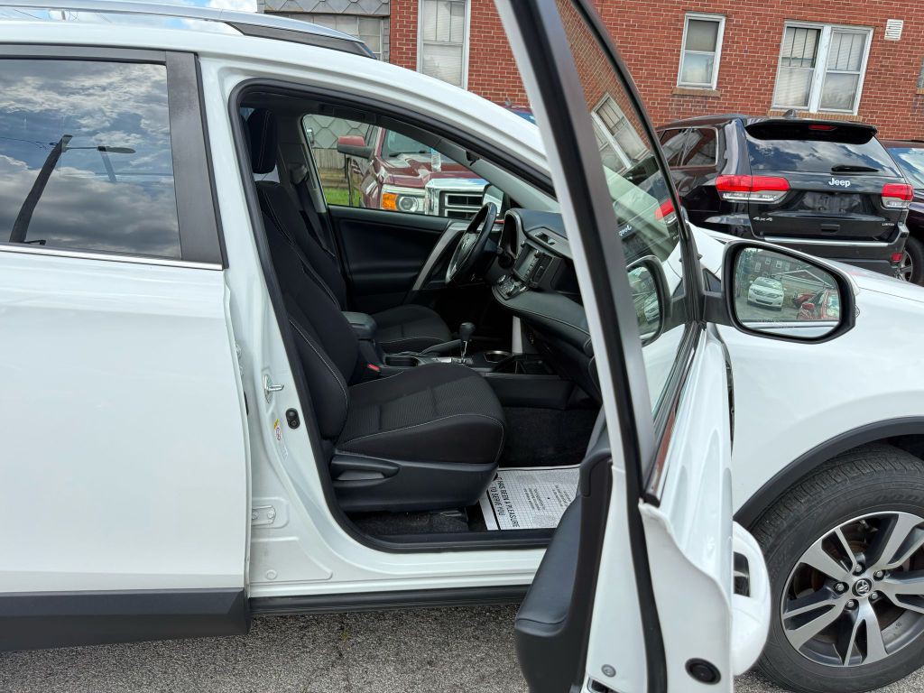 2018 Toyota Rav4 Image 18