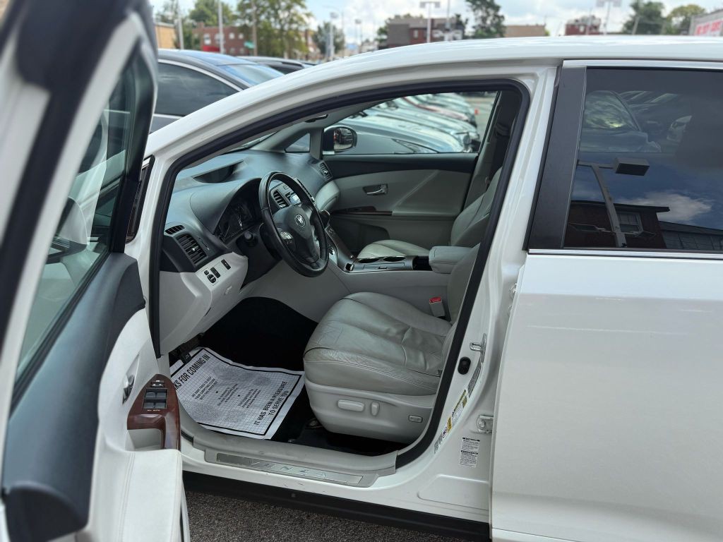 2009 Toyota Venza Image 11