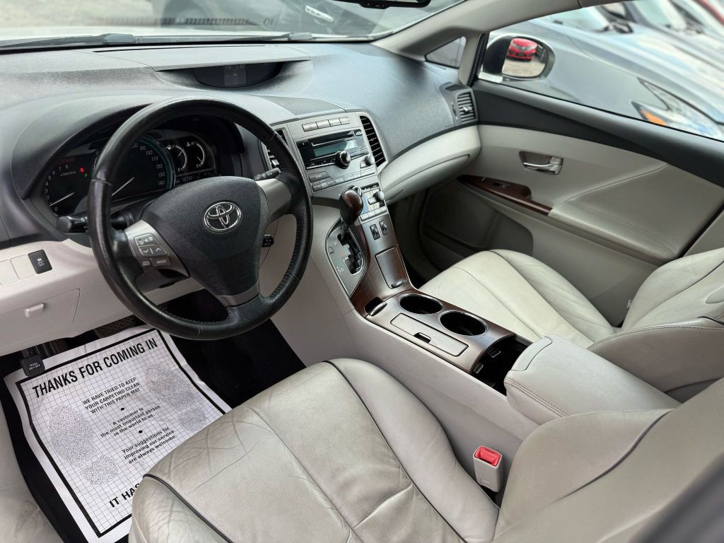 2009 Toyota Venza Image 13