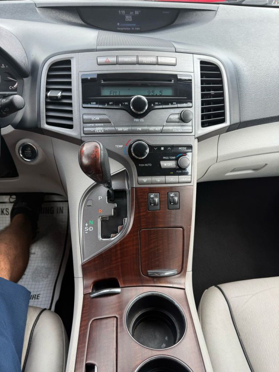2009 Toyota Venza Image 16