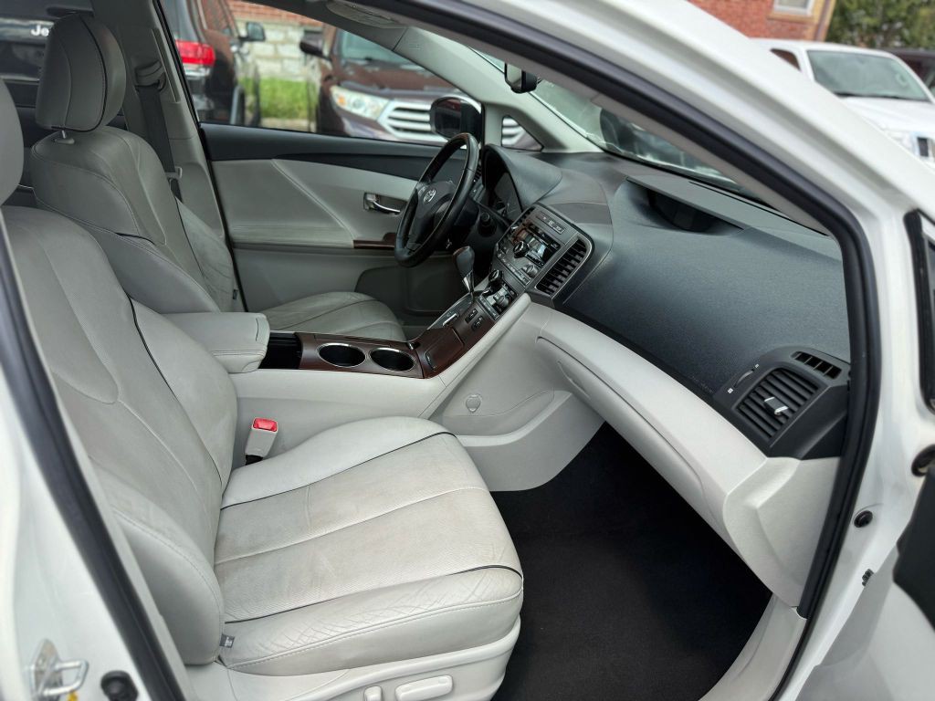 2009 Toyota Venza Image 19