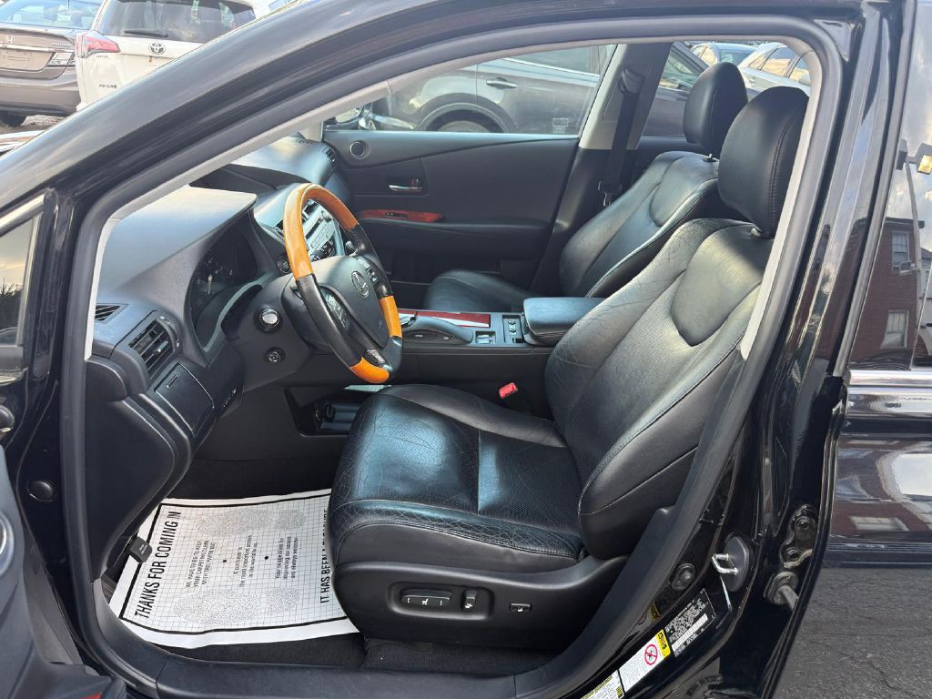 2011 Lexus RX Image 11