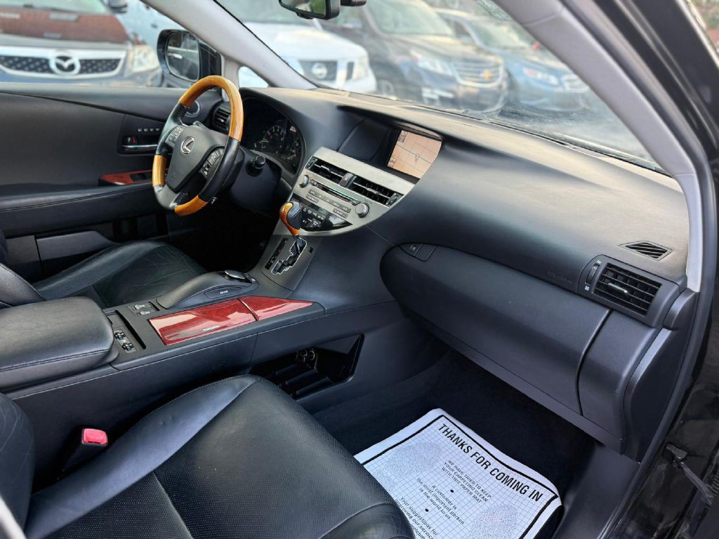 2011 Lexus RX Image 18