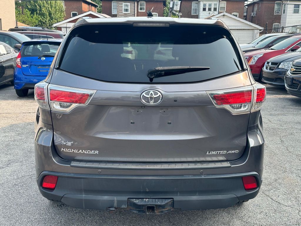 2015 Toyota Highlander Image 9