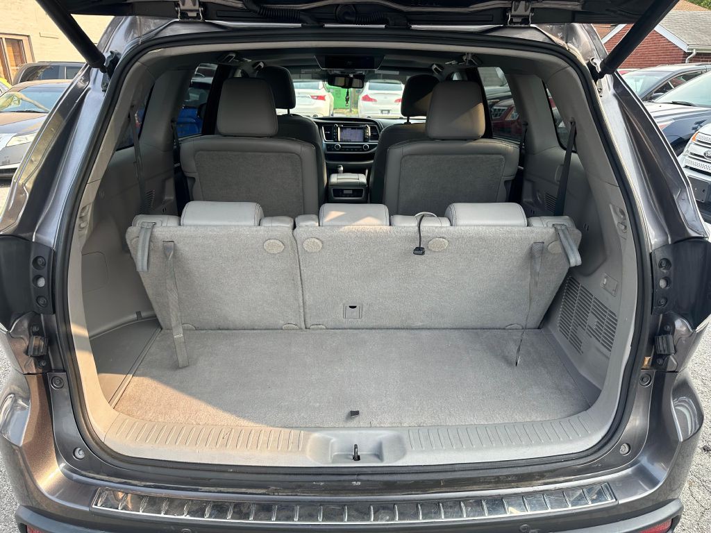 2015 Toyota Highlander Image 24