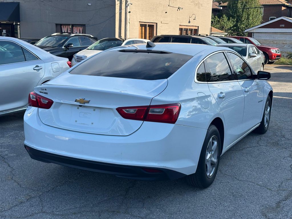 2017 Chevrolet Malibu Image 5