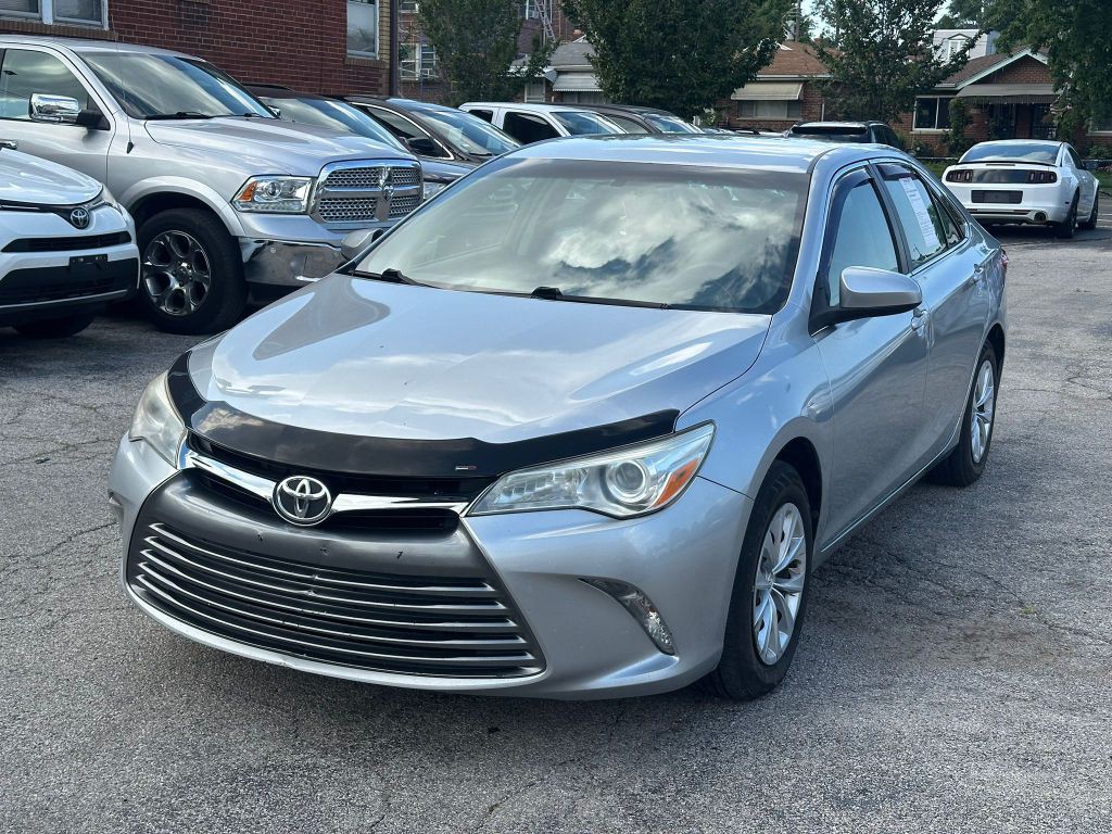 2017 Toyota Camry Image 1