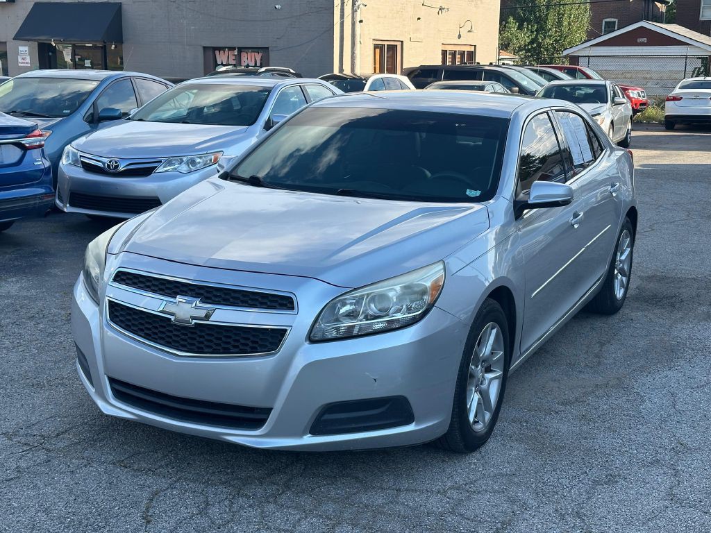 2013 Chevrolet Malibu Image 3