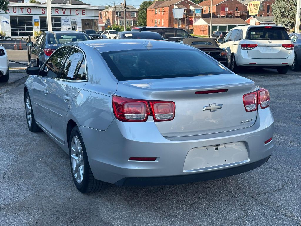 2013 Chevrolet Malibu Image 7