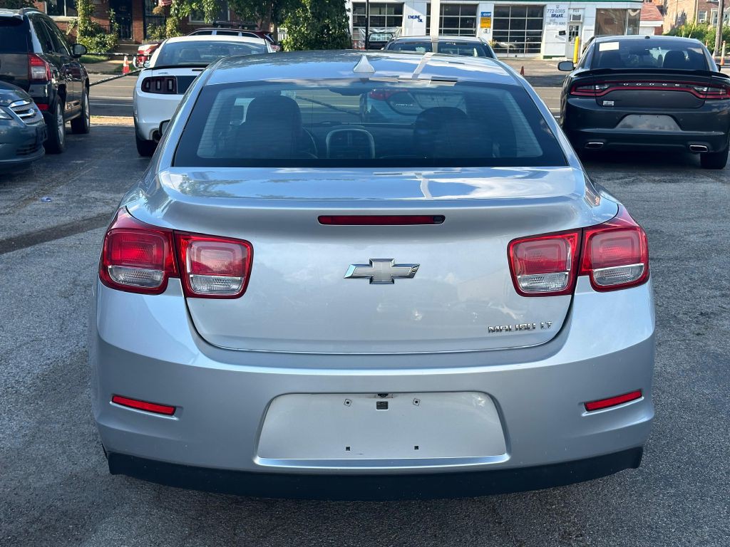 2013 Chevrolet Malibu Image 8