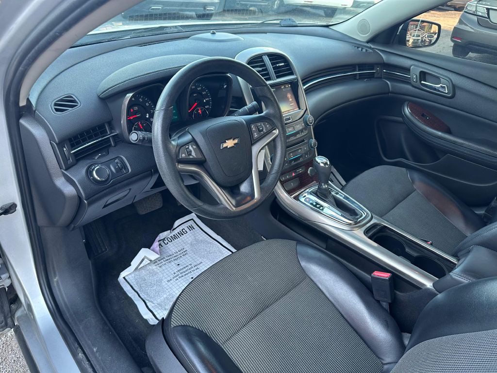 2013 Chevrolet Malibu Image 11