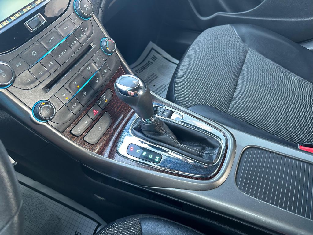 2013 Chevrolet Malibu Image 18