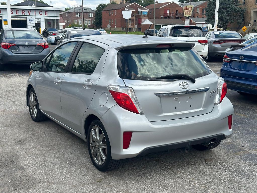 2012 Toyota Yaris Image 6