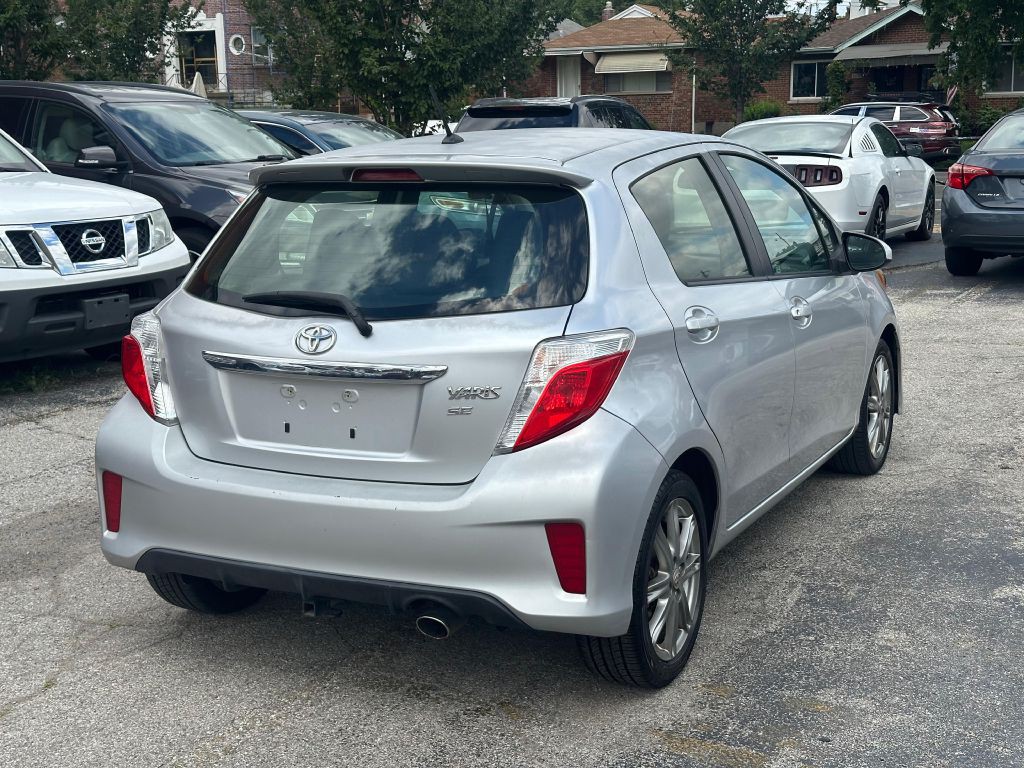 2012 Toyota Yaris Image 8