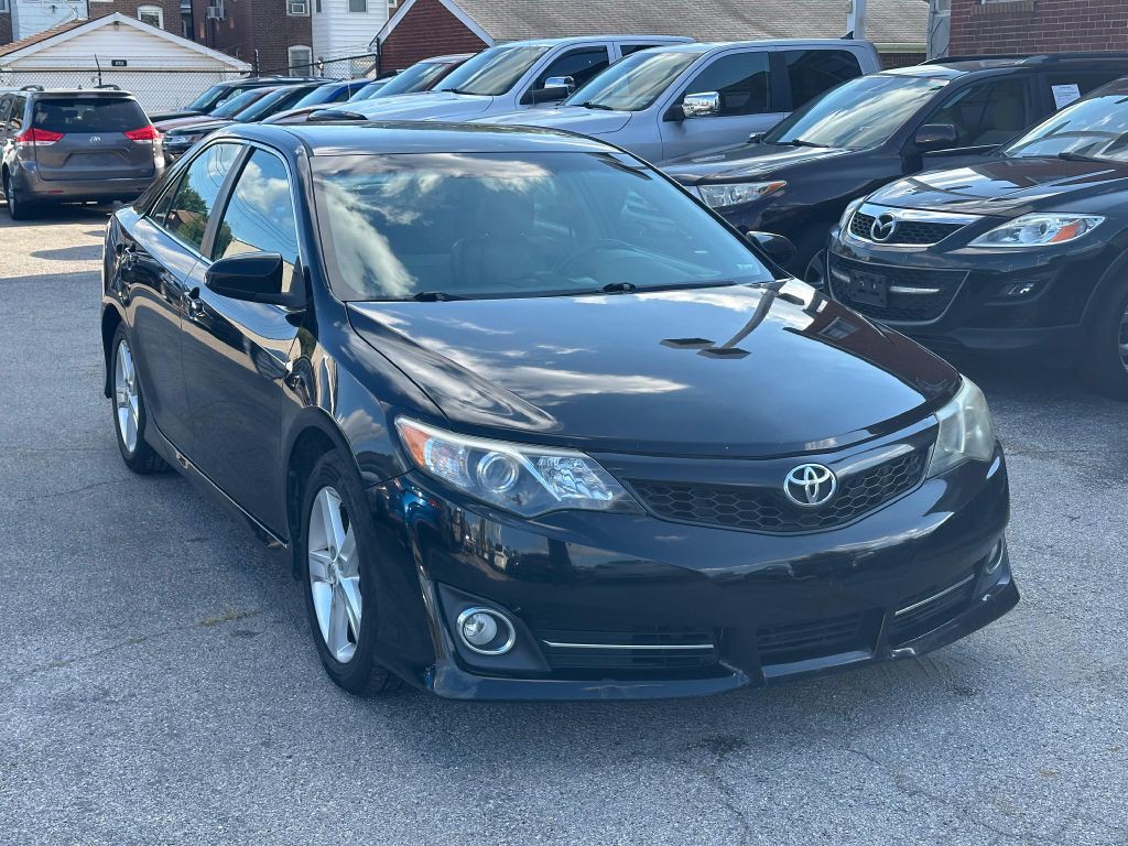 2012 Toyota Camry Image 1