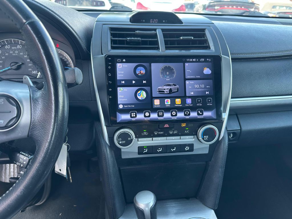 2012 Toyota Camry Image 17