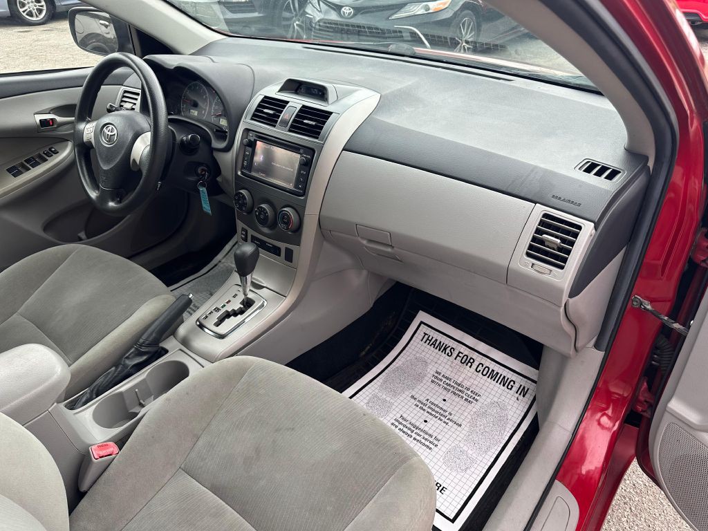 2013 Toyota Corolla Image 18