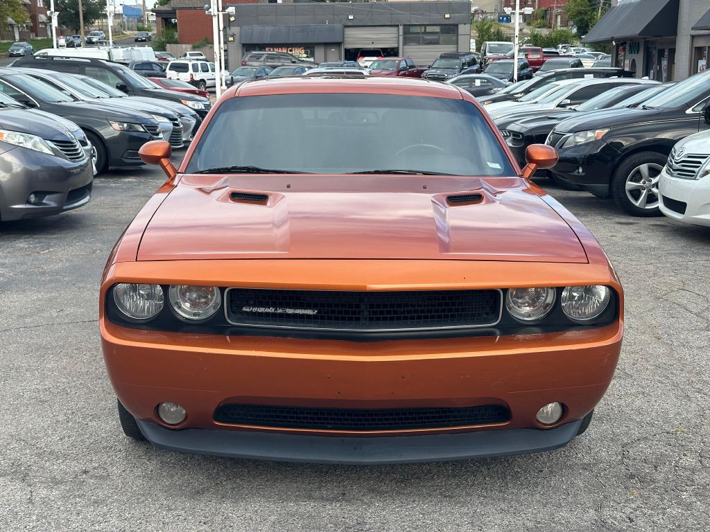 2011 Dodge Challenger Image 2