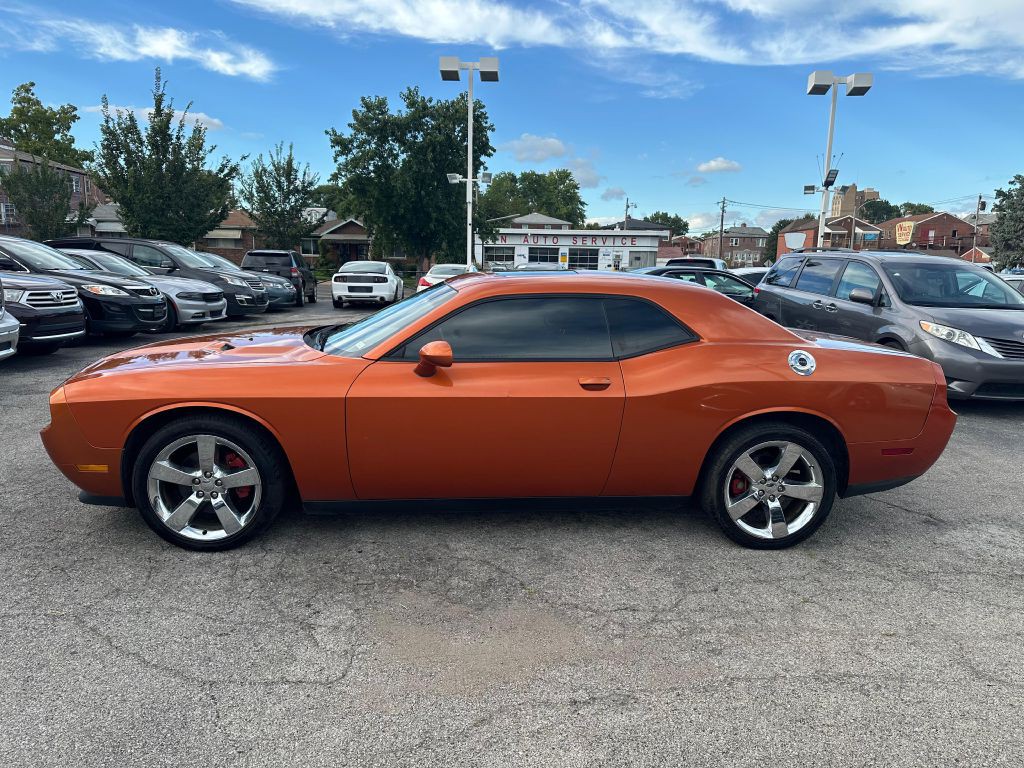 2011 Dodge Challenger Image 5