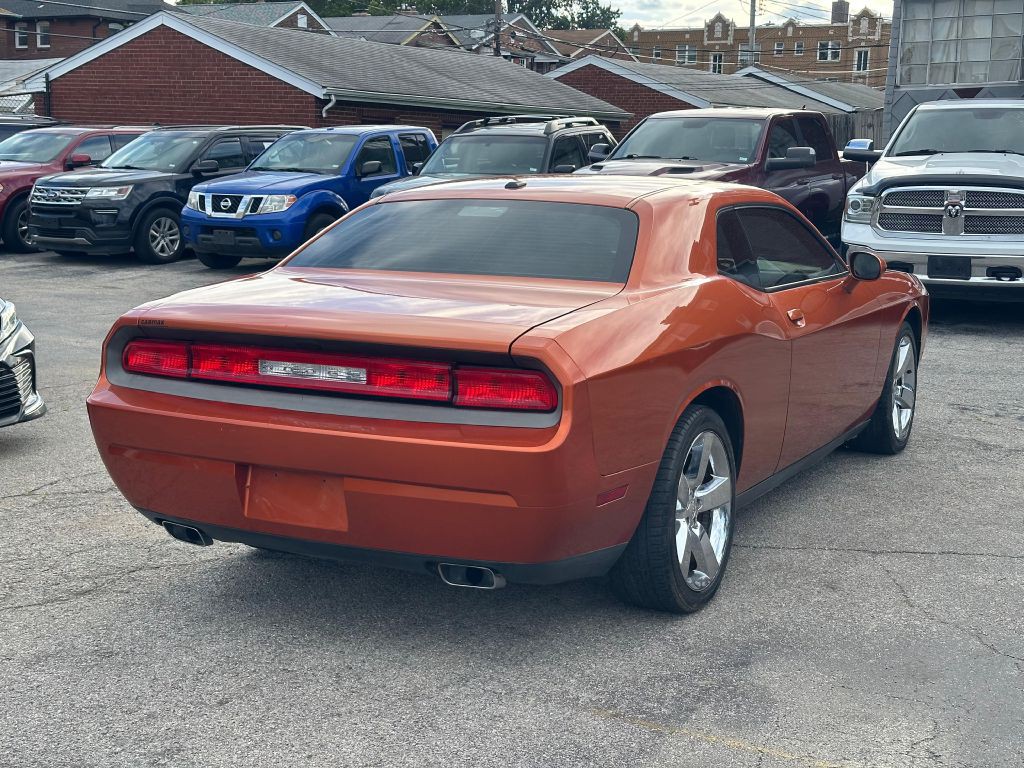 2011 Dodge Challenger Image 6