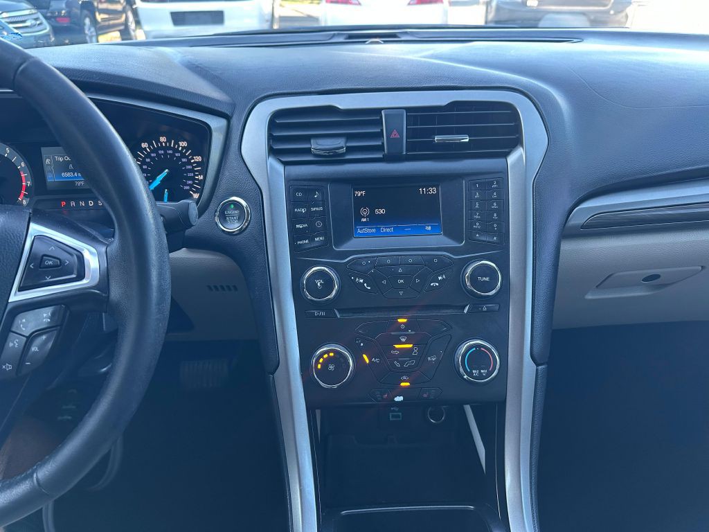 2017 Ford Fusion Image 15