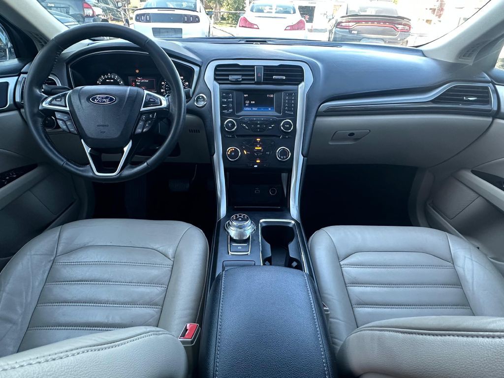 2017 Ford Fusion Image 18