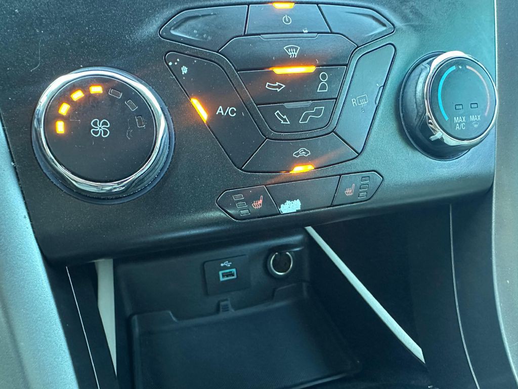 2017 Ford Fusion Image 19