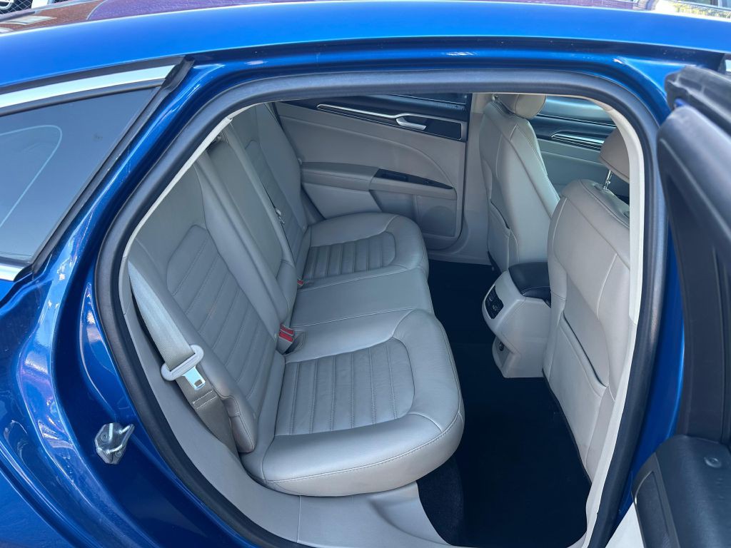 2017 Ford Fusion Image 23