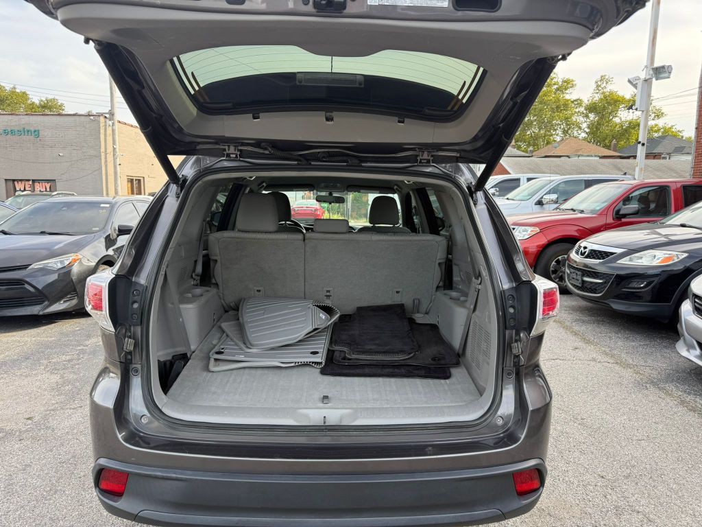 2016 Toyota Highlander Image 8