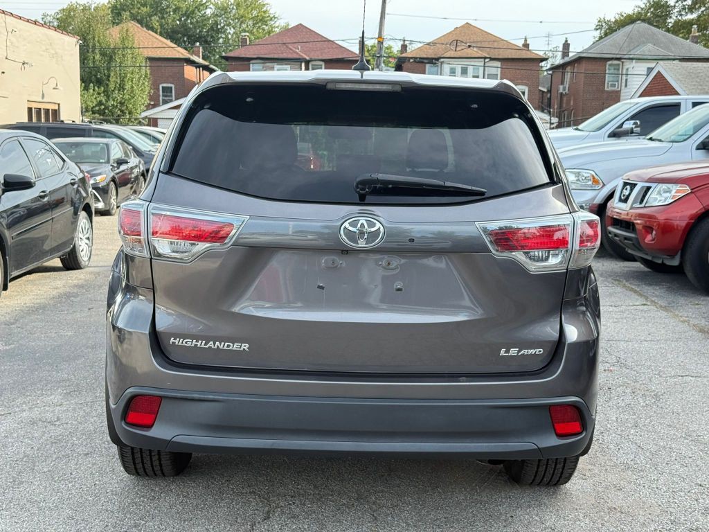 2016 Toyota Highlander Image 10