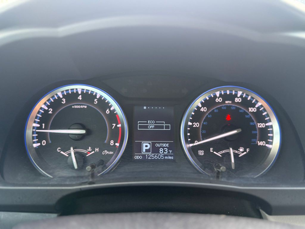 2016 Toyota Highlander Image 14