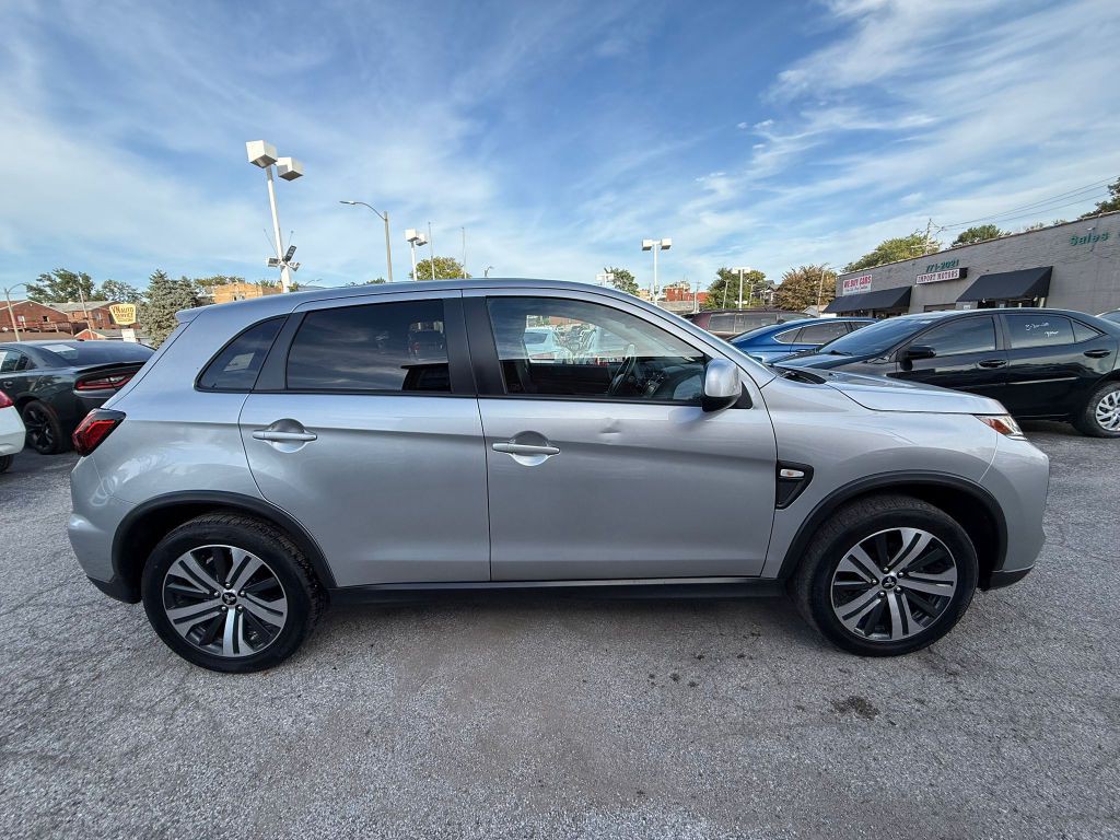 2021 Mitsubishi Outlander Image 7